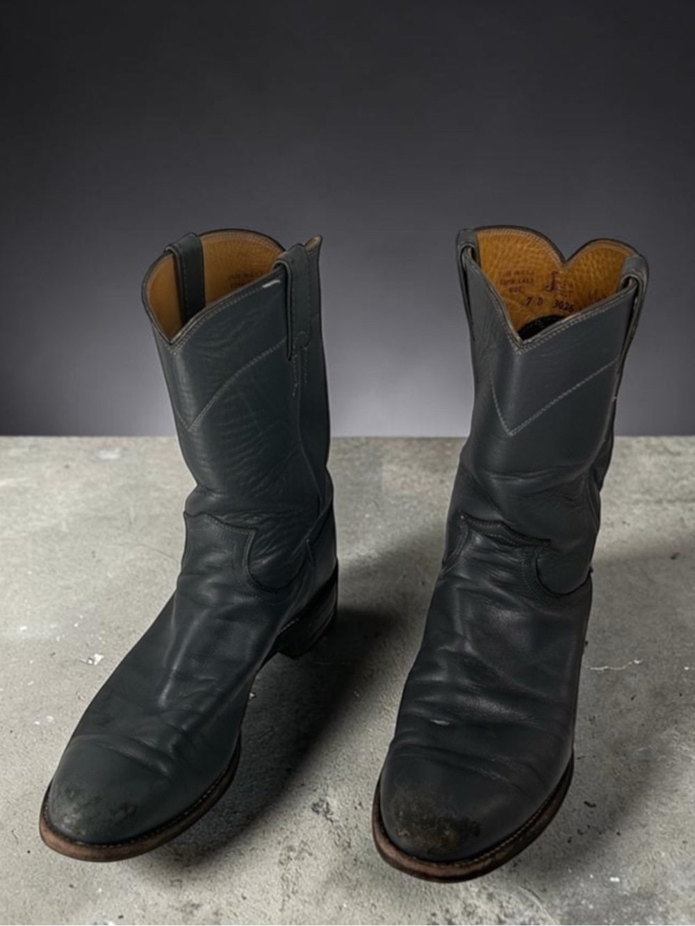 Justin gray leather cowboy boots western Men 7 woman 9 bohemian boho cowboy